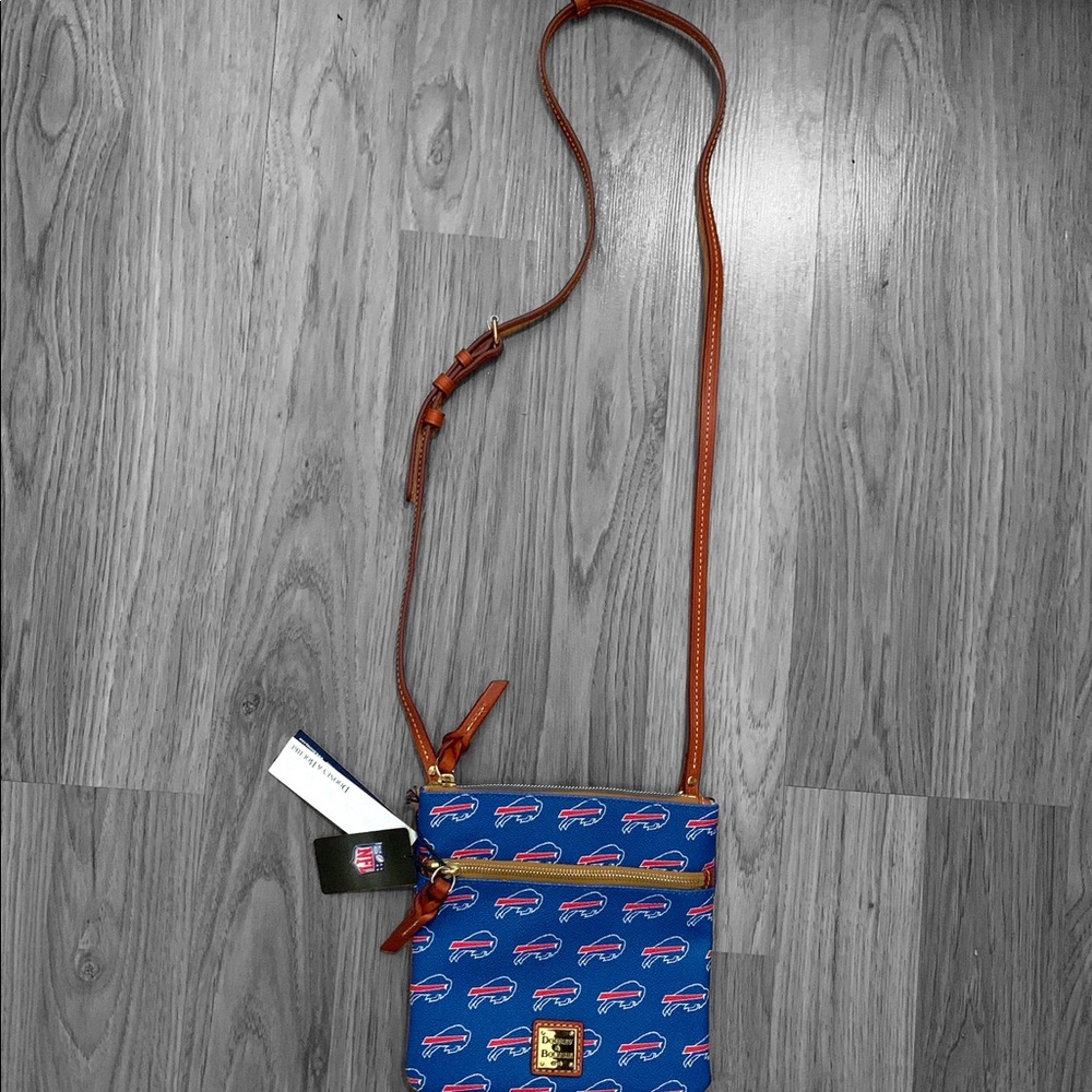 Buffalo Bills NFL Dooney & Bourke crossbody purse NWT & registration card